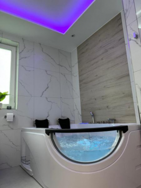 Apartament z wanną z hydromasażem